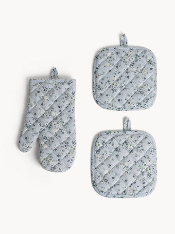 Set of 3 - 2 pot holders and 1 kitchen glove in cotton Panama flower print