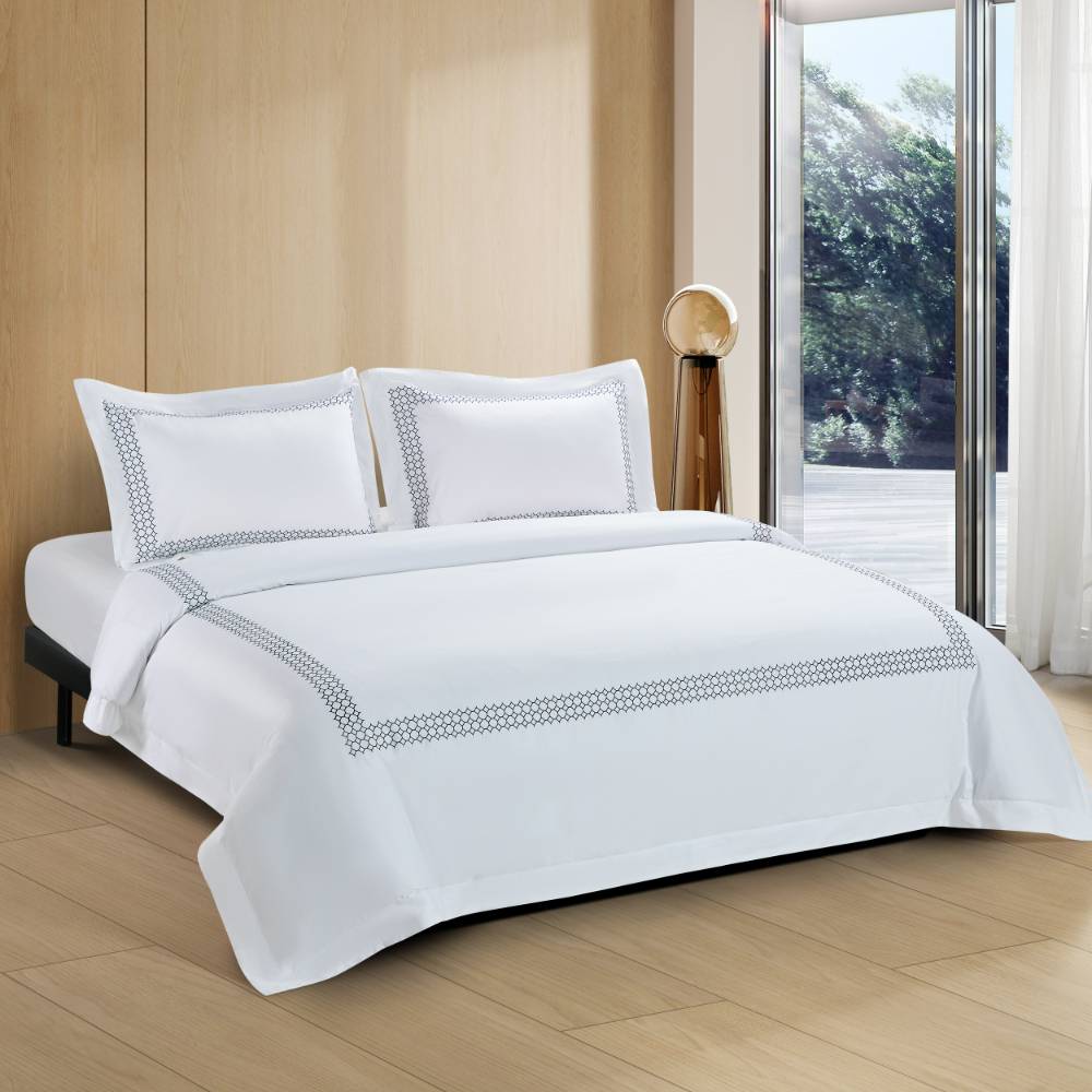 HONEYCOMB EMBROIDERED DUVET COVER SET - WHITE/NAVY