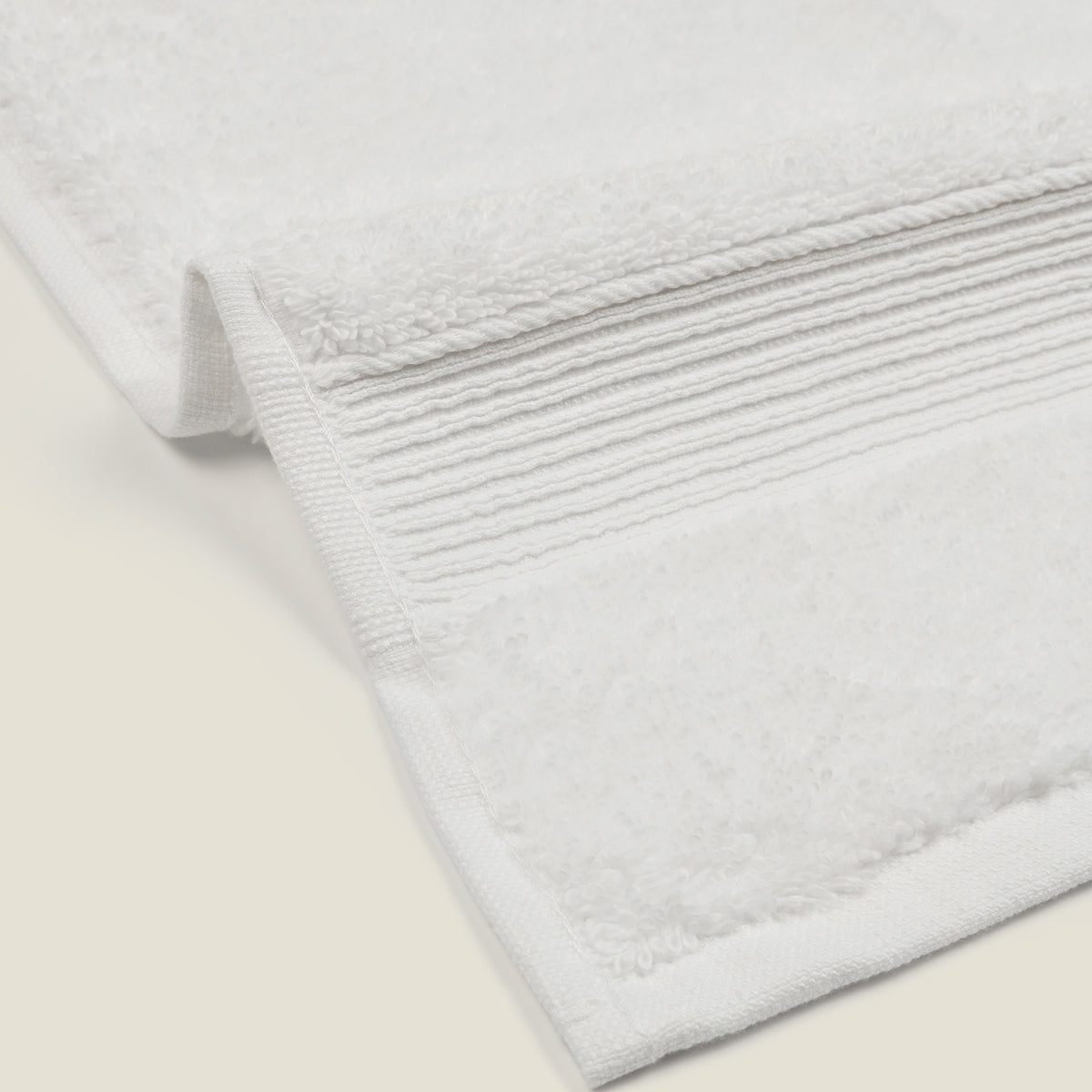 PREMIUM 700 GSM EGYPTIAN COTTON TOWEL Hand Towel - 40 x 76 CM / WHITE