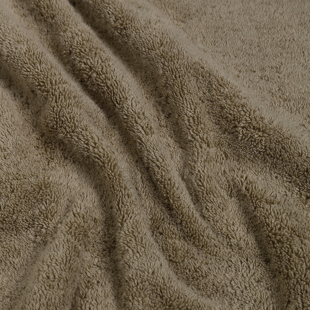PREMIUM 700 GSM EGYPTIAN COTTON TOWEL Bath Towel - 75 x 137 CM / TAUPE