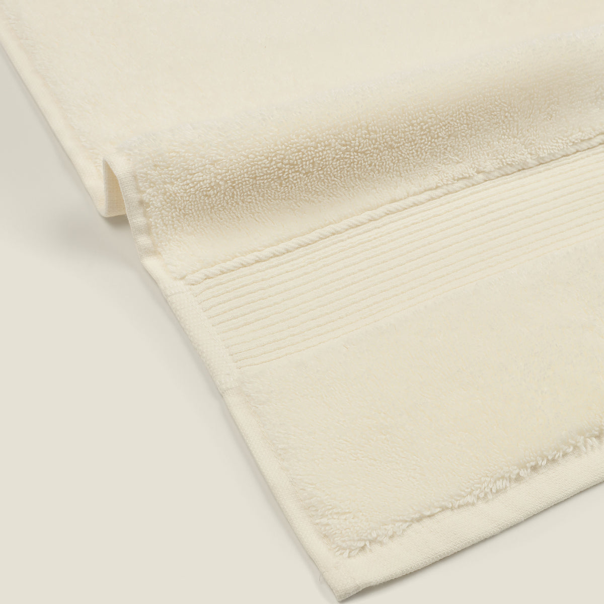 PREMIUM 700 GSM EGYPTIAN COTTON TOWEL Hand Towel - 40 x 76 CM / IVORY