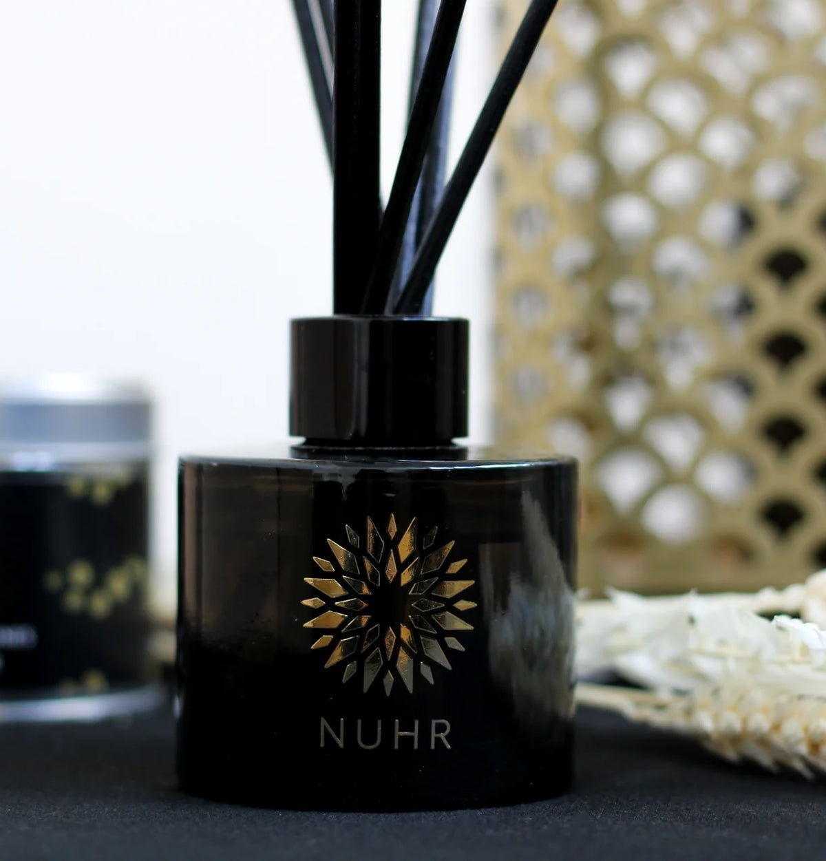 Nuhr Amber And Oud Reed Diffuser